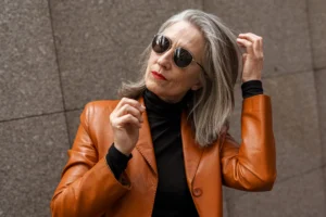 Textured and Low-Maintenance Layered Cuts